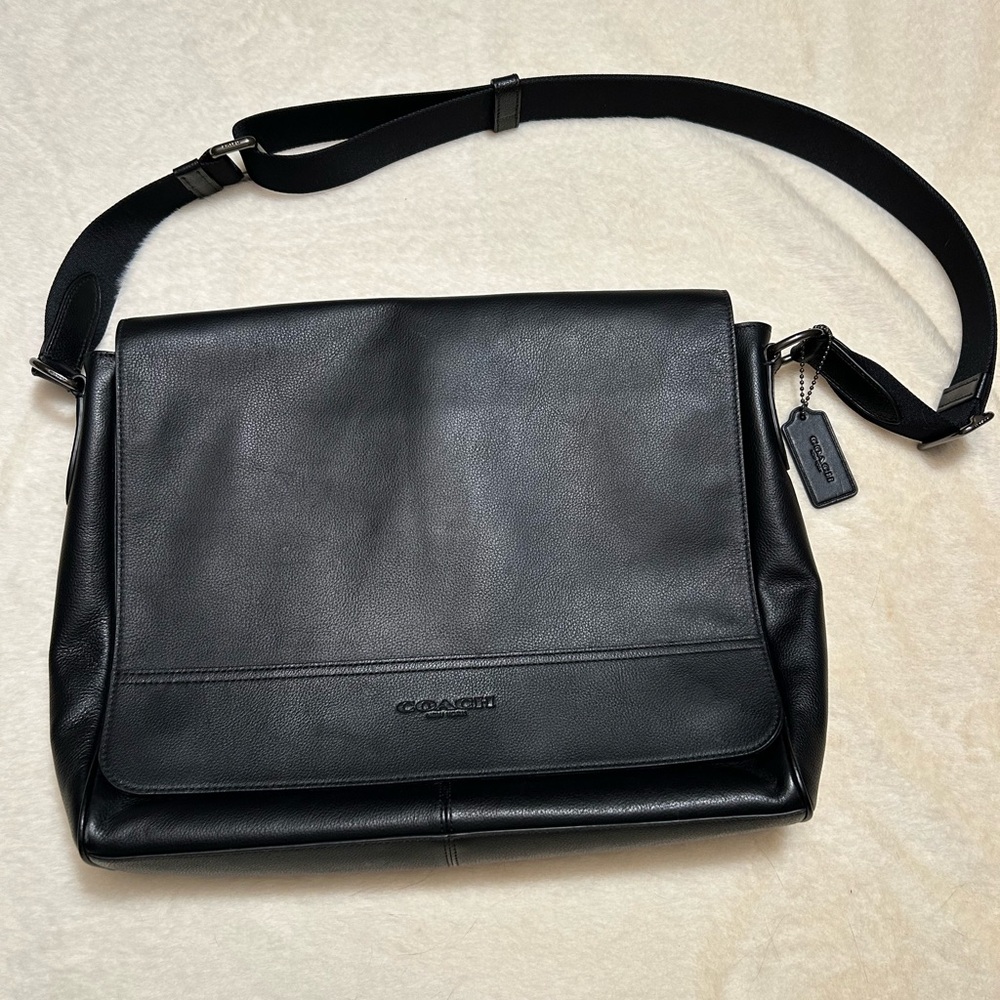 NWOT Coach Black Messenger Bag #B1957-F68017